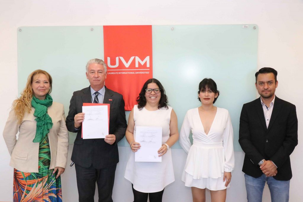 Firma de convenio con Universidad del Valle de México Campus Puebla