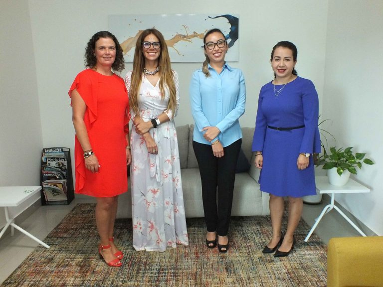 Mónica Prida, Sandra Budar, Mirian Escalante y Adarely Salinas.