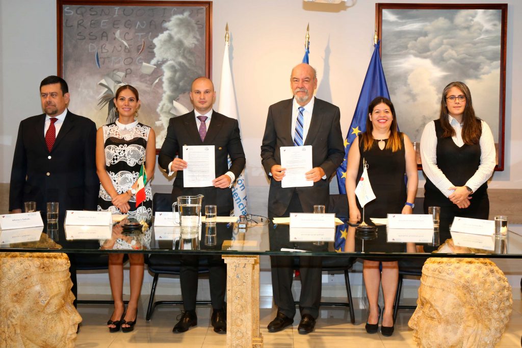 Universidad Rumana firma convenio académico con Fundación ExE